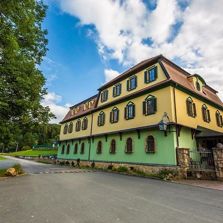 Lovecky Zamecek Buchlovice Exterior photo